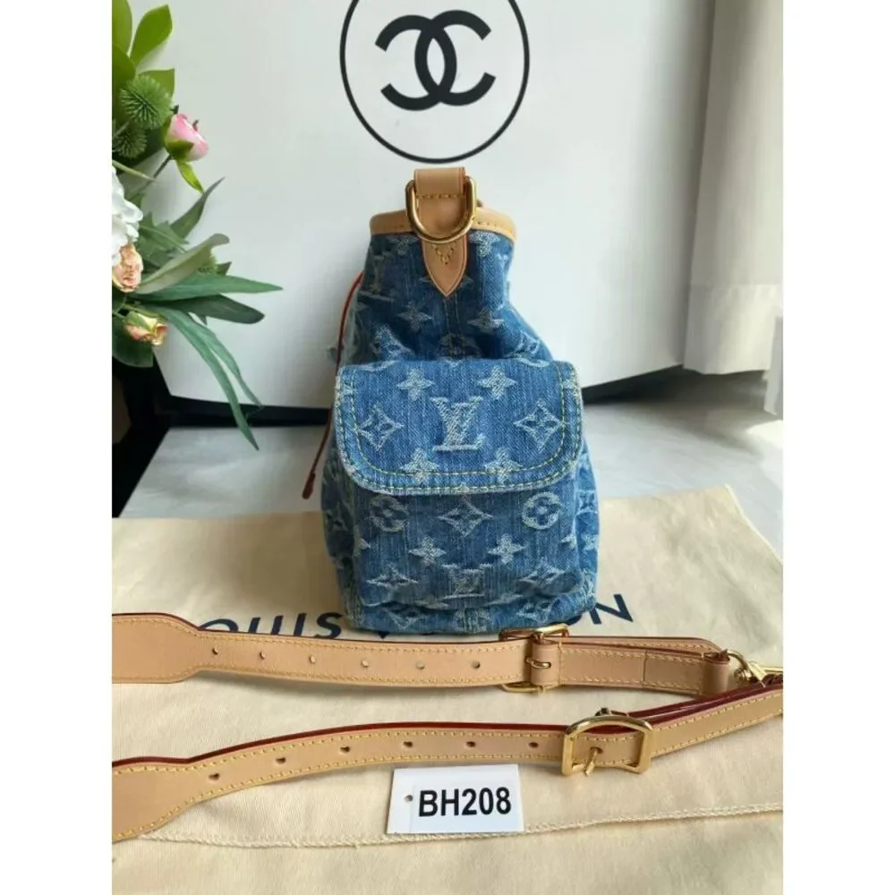 Louis Vuitton Women Pre-Loved Bag Very Good Condition